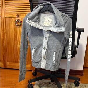 Abercrombie & Fitch Gray Kid sweatshirt